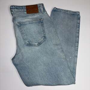 Lucky Brand Women's Distressed Mid Rise Straight Leg Jeans Size 6/28 Light Wash